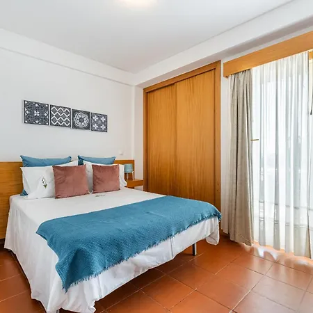 Cascatas Apartment *